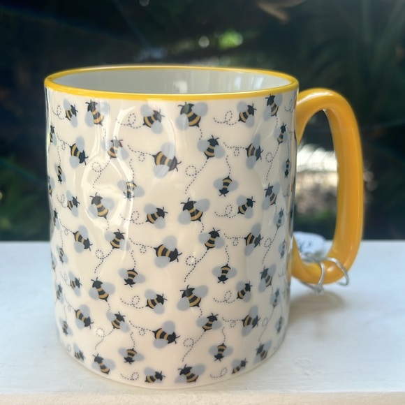 Bee Bella Ceramic Mug - Picture 6 of 15